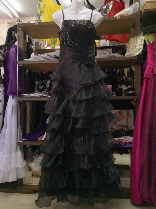 20170215　8344　ブラック地　スパンコールとティアードフリルのゴージャスドレス　Ｍサイズ
